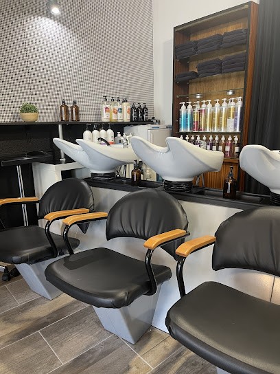 salon mnemosyne coiffure, Salon de Coiffure à Sermaises