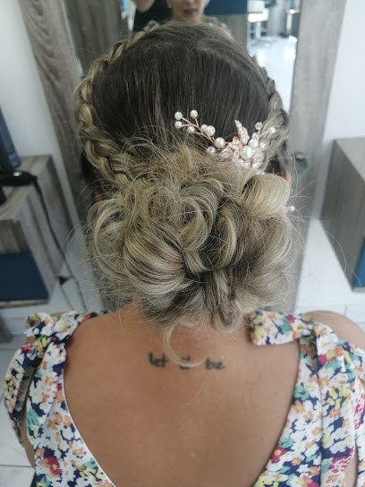 Le Salon De Léonie Coiffure, Salon de Coiffure à Rougé