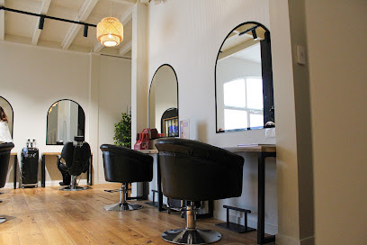 Le Salon Des Docks By Morgane Coiffeur à Biarritz
