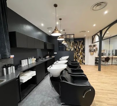 Fathen In Private, Salon de Coiffure à Paris 08