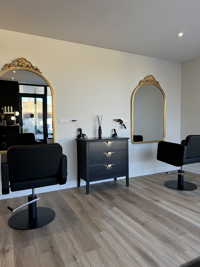 Le Salon De Nancy Coiffeur à Saint-Genis-d'Hiersac