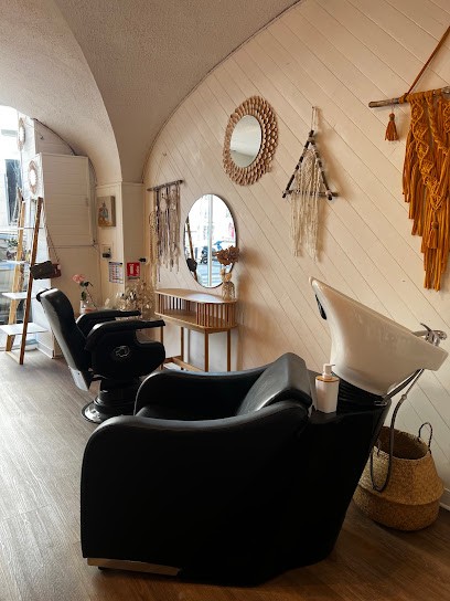 Le Salon By Ophély, Salon de Coiffure à Nîmes