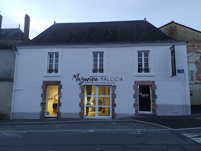 Mazarine Falccia, Salon de Coiffure à Saint-Pierre-du-Chemin