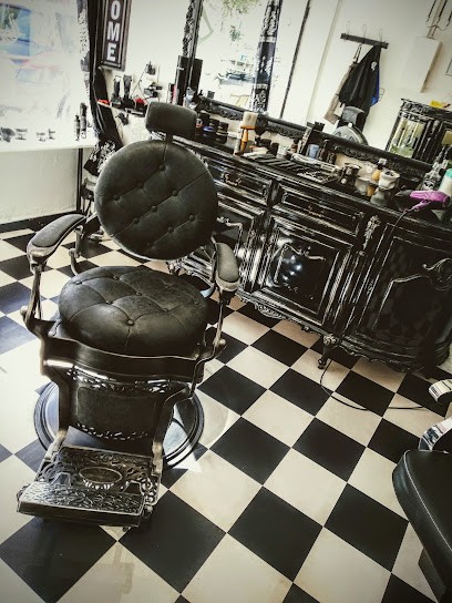 Crystal Blade Barber Shop, Barbier à Puisserguier