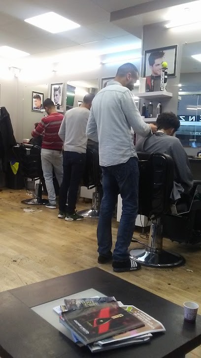 Top Coiffure, Salon de Coiffure à Saint-Ouen