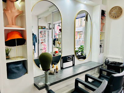 Maxeil Beauté Coiffeur à Paris 19