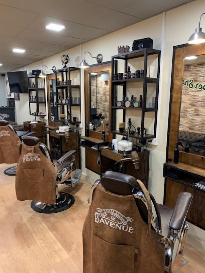 13Th Avenue Barber Shop | Coiffeur - Barbier, Barbier à Sainte-Geneviève-des-Bois