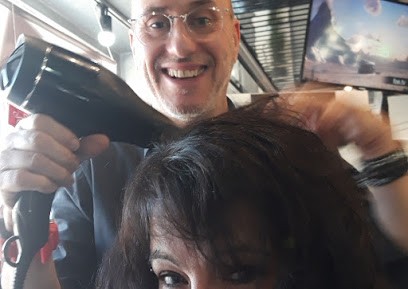 FRED INSTINCT TIFS COIFFURE, Salon de Coiffure à Bavans