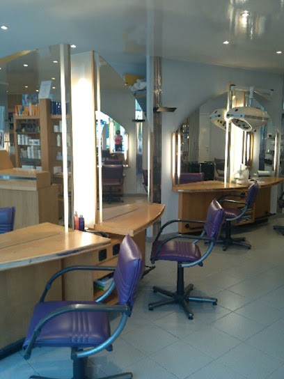 VELASQUEZ COIFFURE Bonsecours, Salon de Coiffure à Bonsecours