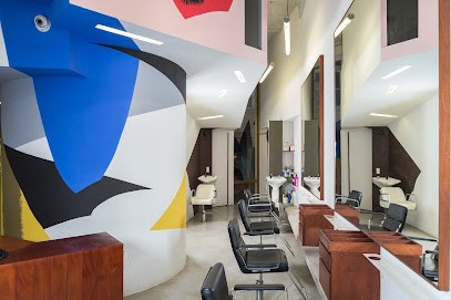 SECOND FACE CAVENNE, Salon de Coiffure à Lyon 07