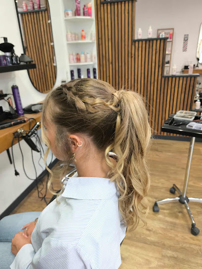 L'univers De Julie Coiffeur à Vertaizon