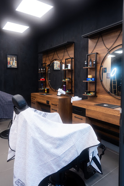 La Casa Del Barbière Coiffeur à Avrillé