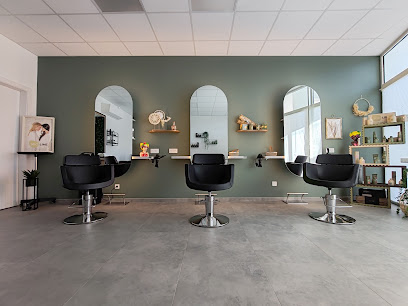 Mademoiselle Bohème, Coiffeur à Ham-sous-Varsberg