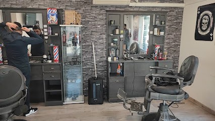 FRENCH BARBER SENAS - 13560, Salon de Coiffure à Sénas