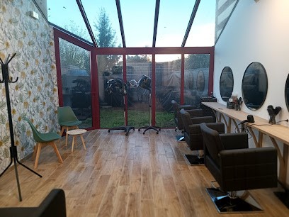 Un Nouvel Hair By Marine, Salon de Coiffure à Vignacourt