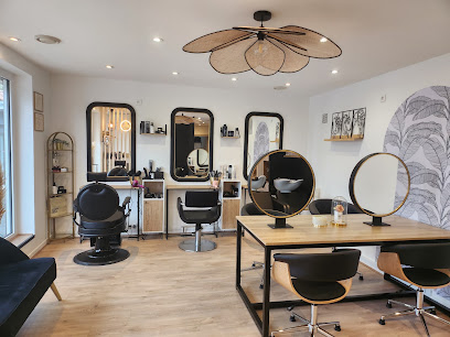 Le Boudoir De Justine Coiffeur à Arsac