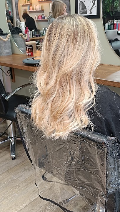 Le Studio, Salon de Coiffure à Coudekerque-Branche