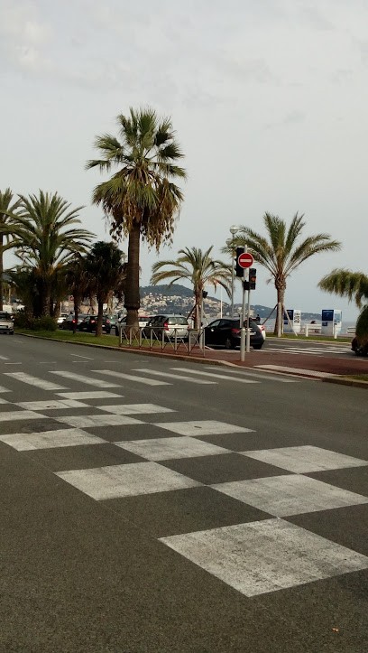 Akous Tif, Salon de Coiffure à Hornoy-le-Bourg