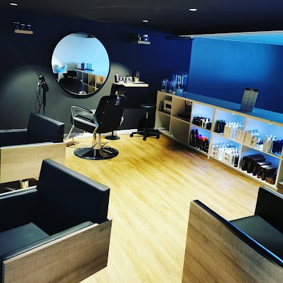 IKON, Salon de Coiffure à Mont-Saint-Aignan