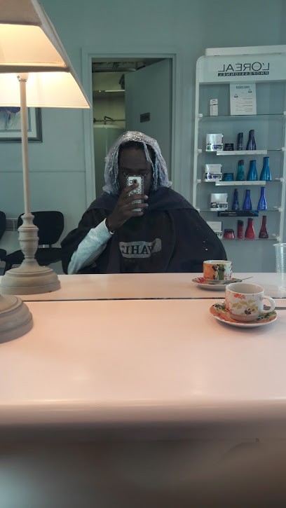 J.c.e. Sarl, Salon de Coiffure à Soissons