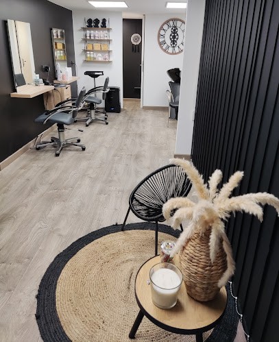 L & Elles Coiffure, Salon de Coiffure à Pollionnay