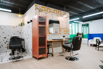 Joffrey - Coiffeur & Coloriste Coiffeur à Rennes