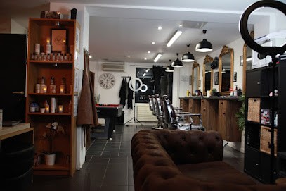 Phoenix Barber Institut, Salon de Coiffure à Orly