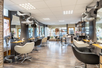 Centre De Beauté Cannelle, Salon de Coiffure à Meslay-du-Maine
