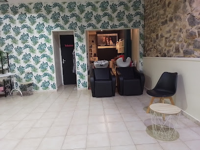 Les Ciseaux De Charlotte Coiffeur à Narbonne