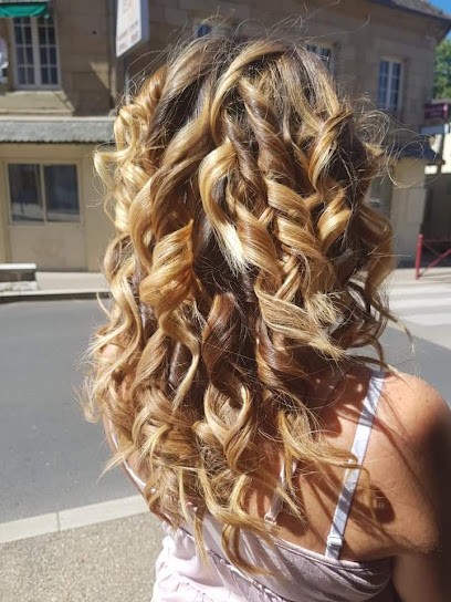 L'essentiel, Salon de Coiffure à Larche