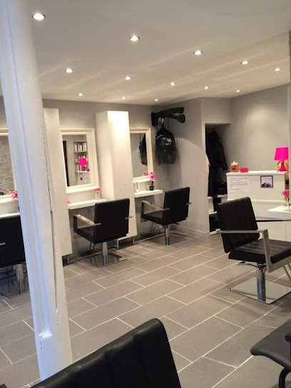 Artis'tifs, Salon de Coiffure à Belloy-en-France