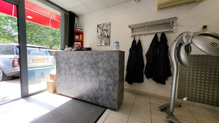 Dagada Stephanie, Salon de Coiffure à Barbaira