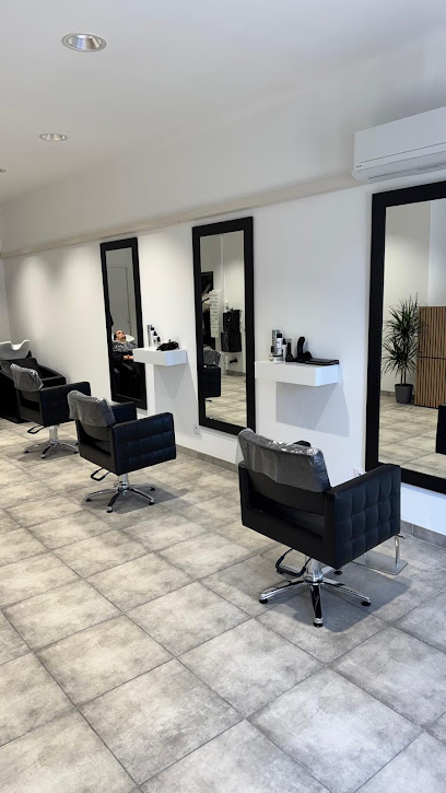 Coiffure De Khatia Coiffeur à Valence