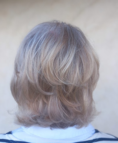 Nathalie Le Gall - Coiffeuse À Votre Domicile - Praticienne Head Spa Coiffeur à Combloux