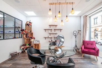 Carniel Damien, Salon de Coiffure à Bergerac