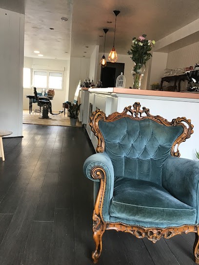 Au cabinet de curiosités, Salon de Coiffure à Perros-Guirec