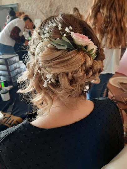 Au Petit Salon, Salon de Coiffure à Seyches