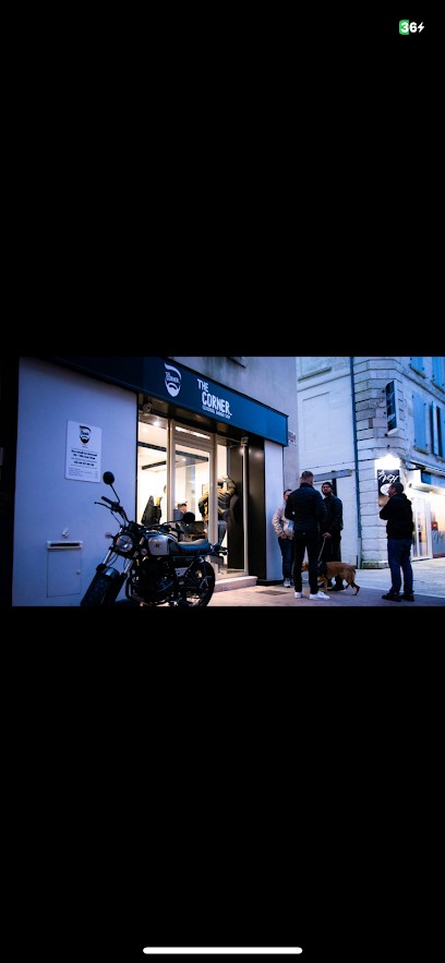 The Corner Barbershop, Salon de Coiffure à Saintes