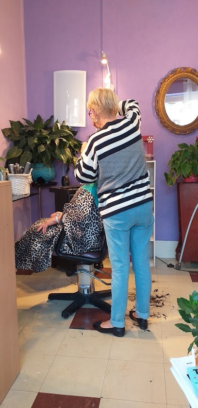 Blanchier Marie Helene, Salon de Coiffure à La Coquille
