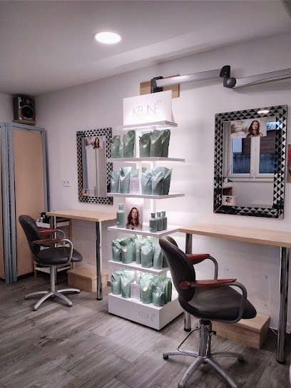 Salon De Coiffure Et Massages énergétiques Y Décoiff', Salon de Coiffure à Vair-sur-Loire