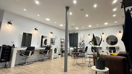 L'Hair Du Temps, Salon de Coiffure à Montricoux