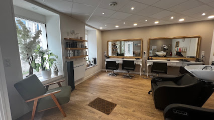 Lola'm, Coiffeur à Traînel