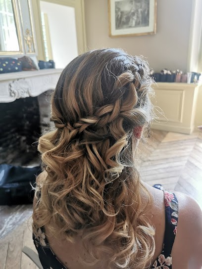 Roucher Amandine créa coiff, Coiffeur à Domicile à La Ferté-Saint-Aubin
