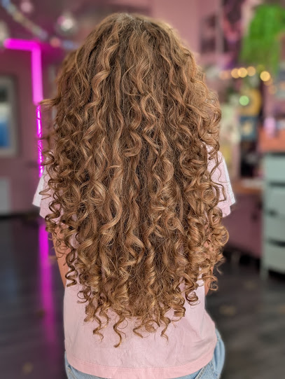 Les Fantaisies De Charlotte Coiffeur à Entraygues-sur-Truyère
