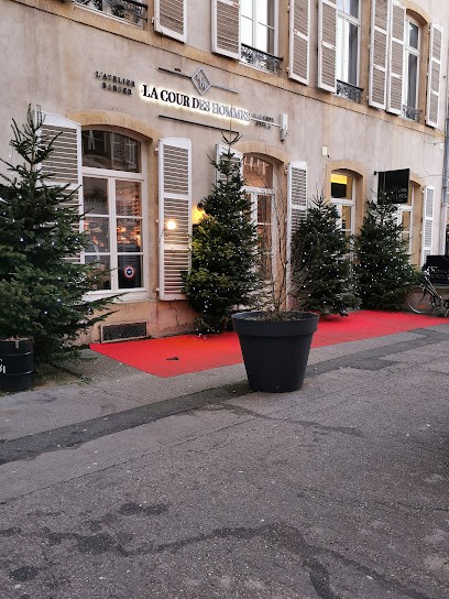 La Cour des Hommes, Salon de Coiffure à Metz