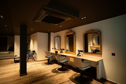 Véronèse. Artisan coiffeur, Salon de Coiffure à Honfleur