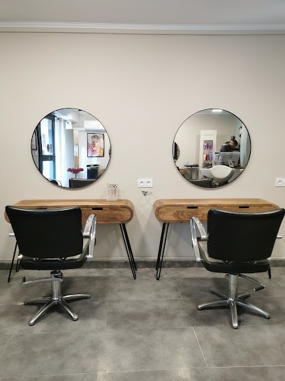 Mega Coiff, Salon de Coiffure, Pérols Village, Salon de Coiffure à Pérols