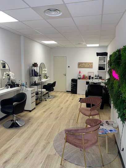 Au File Du Ciseau - Le Cocon Coiffeur à Méounes-lès-Montrieux