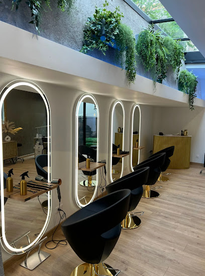 Beauté Cachée By Pascal Coiffeur à Épinal