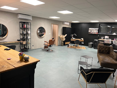 La Cabane (July), Coiffeur à Dietwiller